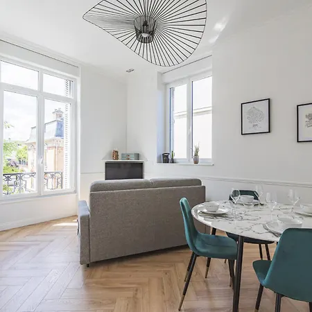 L'ecrin D'auguste - *